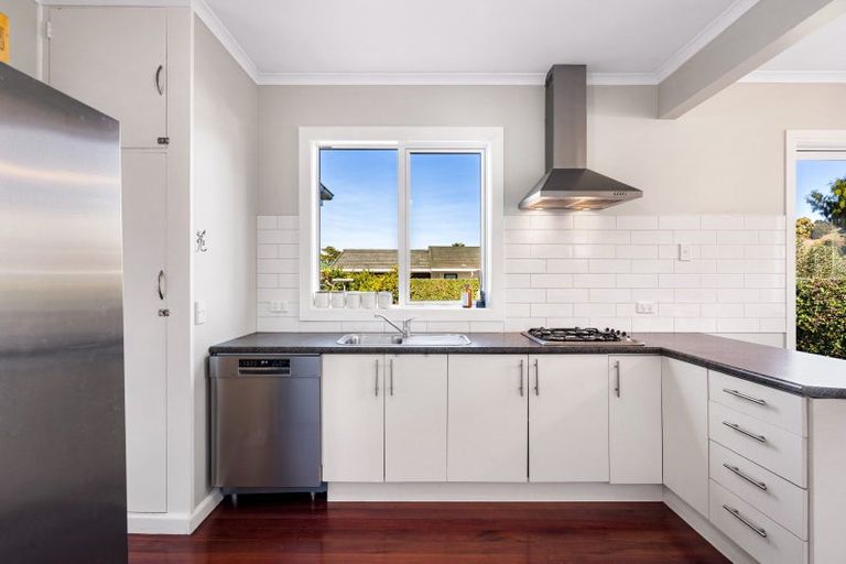 Photo of property in 6 Dolbel Street, Taradale, Napier, 4112