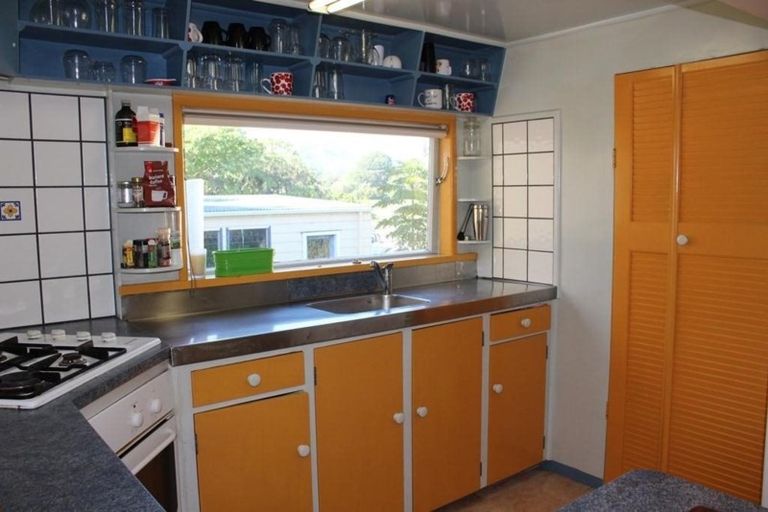 Photo of property in 5 Abel Tasman Drive, Takaka, 7110
