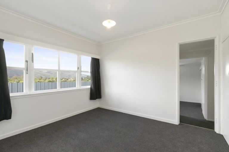 Photo of property in 286 Grounsell Crescent, Belmont, Lower Hutt, 5010