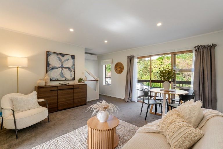 Photo of property in 3a Southern Cross Crescent, Island Bay, Wellington, 6023