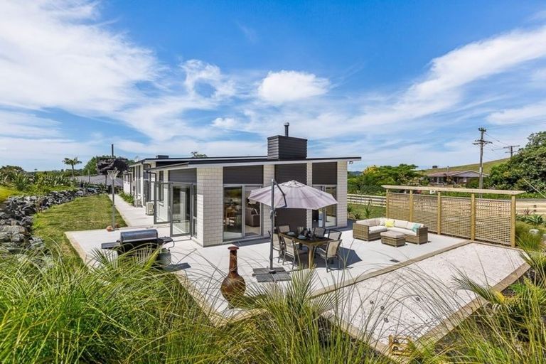 Photo of property in 990 Kaipara Flats Road, Kaipara Flats, Warkworth, 0984