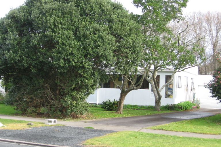 Photo of property in 131 Awaroa Road, Helensville, 0800