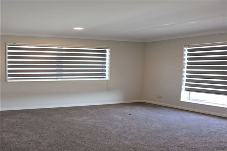 Photo of property in 1 Beatrice Place, Flat Bush, Auckland, 2016