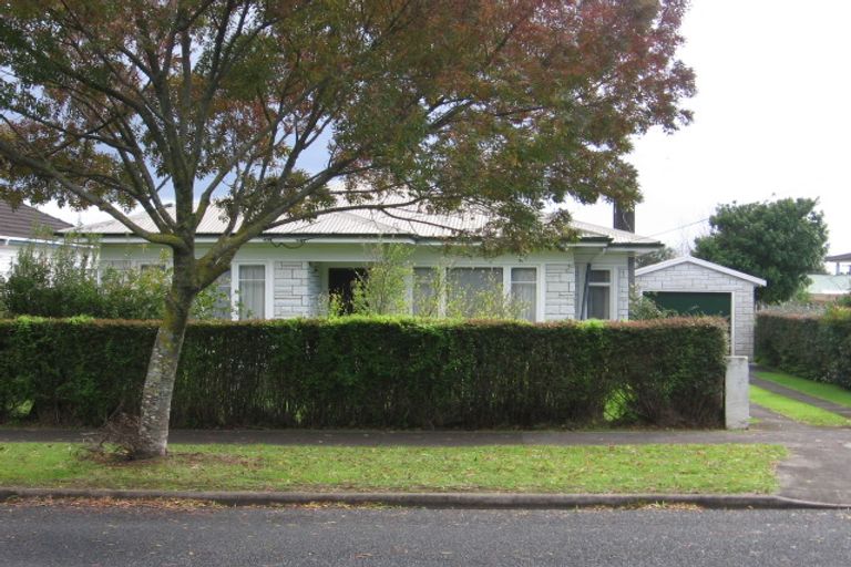 Photo of property in 30 Freyberg Avenue, Papatoetoe, Auckland, 2104