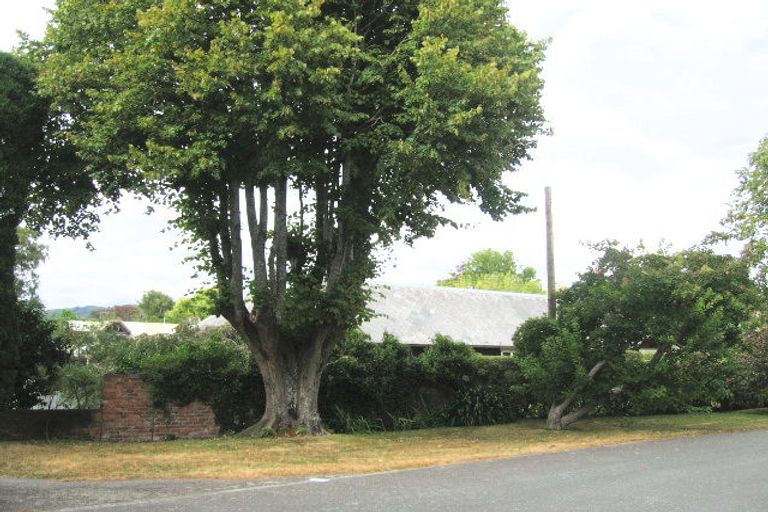 Photo of property in 29 Barton Road, Heretaunga, Upper Hutt, 5018