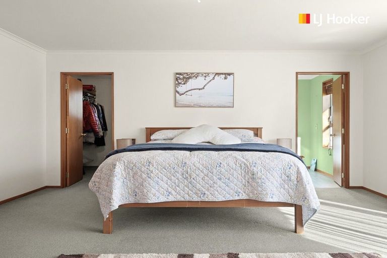 Photo of property in 2 Sunninghurst Drive, Fairfield, Dunedin, 9018