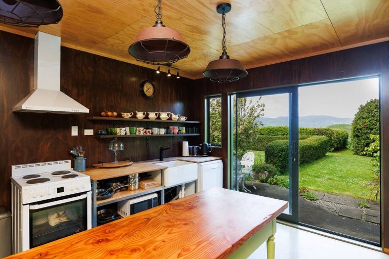 Photo of property in 135 Zigzag Road, Pohangina, Feilding, 4775