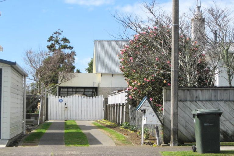 Photo of property in 40 Dorset Avenue, Westown, New Plymouth, 4310