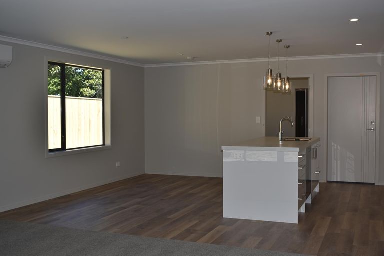 Photo of property in 6 Angus Place, Carterton, 5713