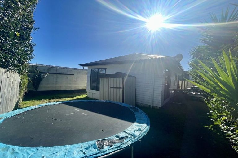 Photo of property in 32 Fairlight Place, Manurewa, Auckland, 2102