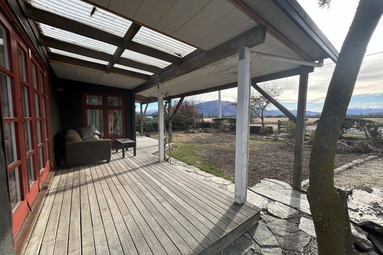 Photo of property in 542 Camp Hill Road, Hawea Flat, Wanaka, 9382