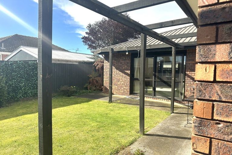 Photo of property in 74 Maidstone Road, Ilam, Christchurch, 8041