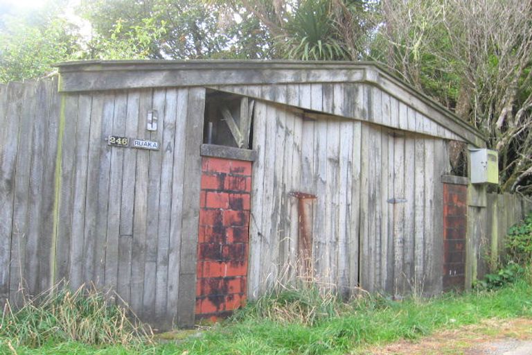 Photo of property in 22 Montgomery Avenue, Karori, Wellington, 6012