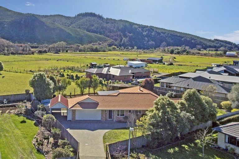 Photo of property in 23 Whiting Drive, Wakefield, 7025