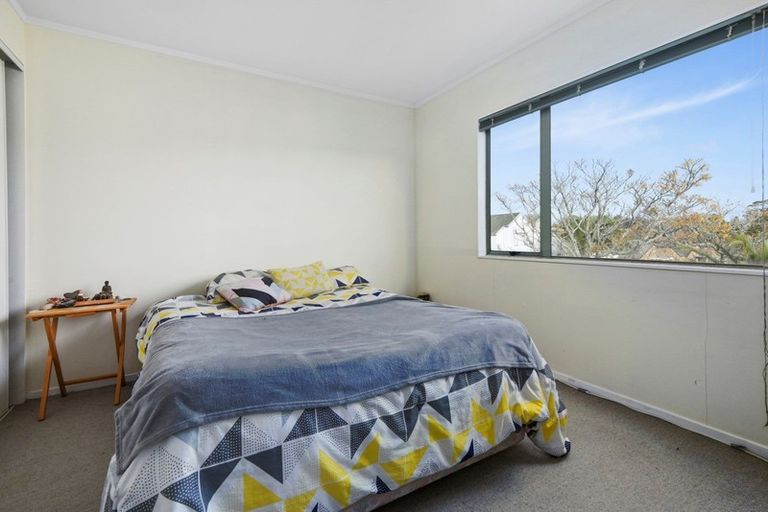 Photo of property in 35 Stephen Avenue, Henderson, Auckland, 0610