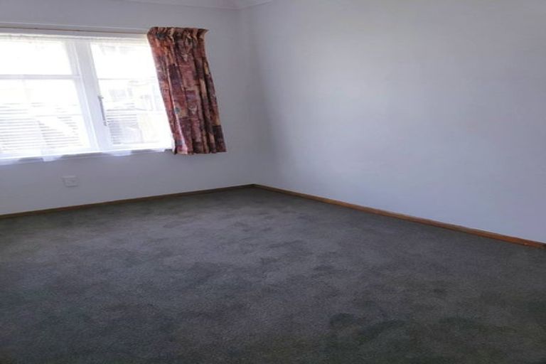 Photo of property in 60 Gibbons Street, Ebdentown, Upper Hutt, 5018