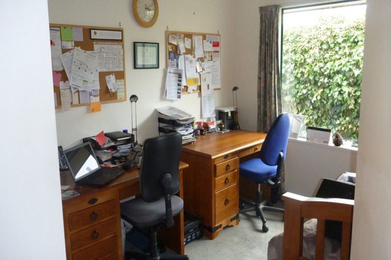 Photo of property in 36 Castletown Place, New Brighton, Christchurch, 8083