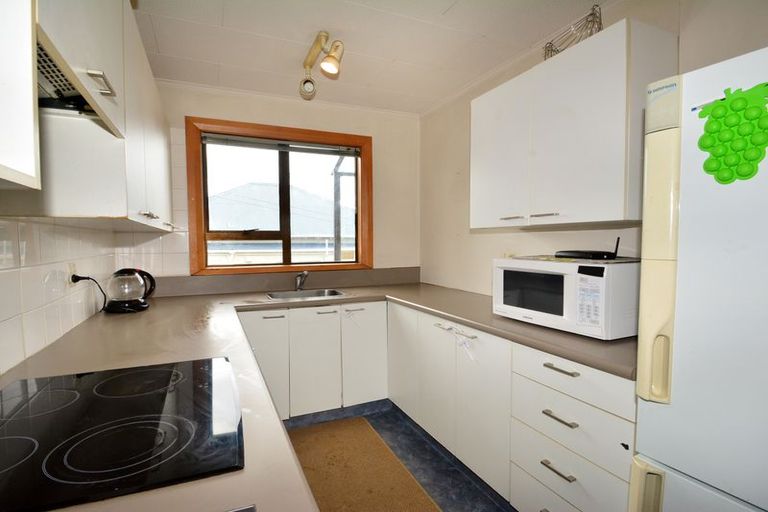 Photo of property in 70 Aberdeen Road, Saint Clair, Dunedin, 9012