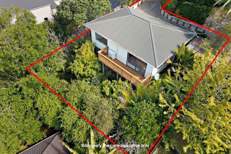 Photo of property in 899a East Coast Road, Northcross, Auckland, 0632