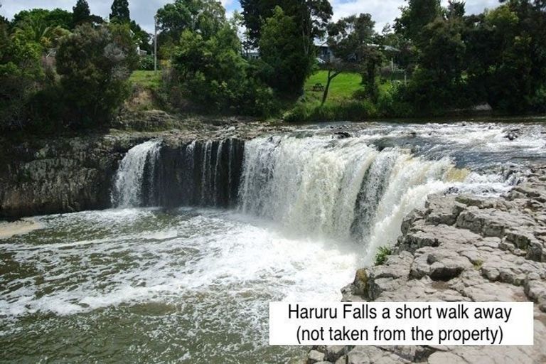 Photo of property in 21 Wilson Road, Haruru, 0204