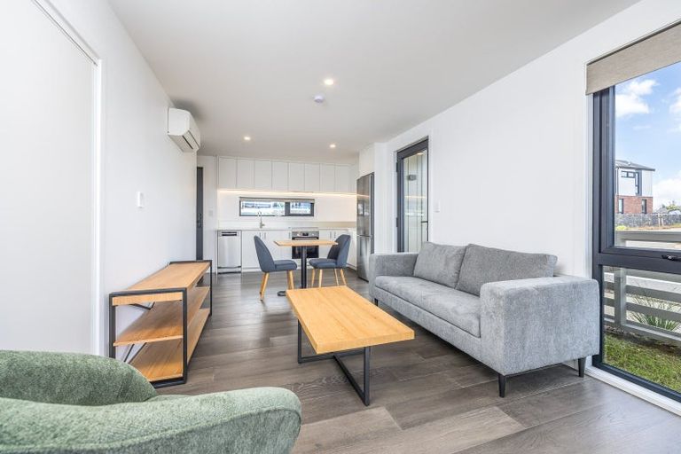 Photo of property in 62 Te Puketoka Lane, Mangere, Auckland, 2022