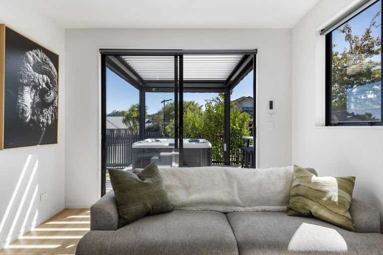 Photo of property in 3 Lemon Grove Lane, Greenhithe, Auckland, 0632