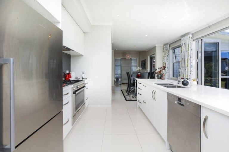 Photo of property in 16 Platina Place, Flagstaff, Hamilton, 3210