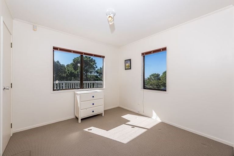 Photo of property in 68 Anich Road, Massey, Auckland, 0614