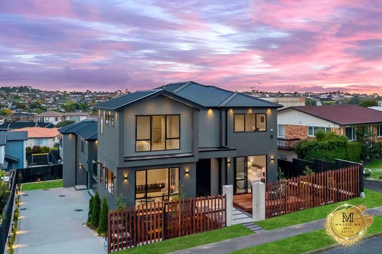 Photo of property in 202 Clovelly Road, Bucklands Beach, Auckland, 2012