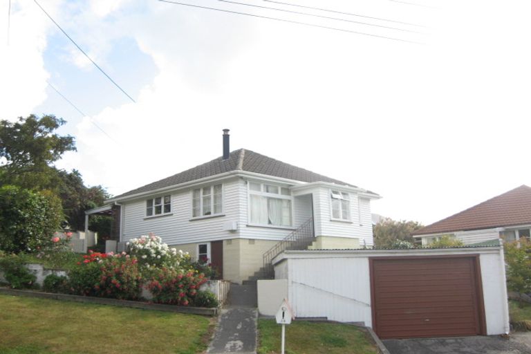 Photo of property in 34 Selwyn Avenue, Akaroa, 7520