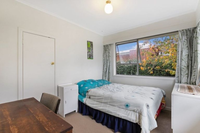 Photo of property in 27 Humphrey Kemp Avenue, Henderson, Auckland, 0612