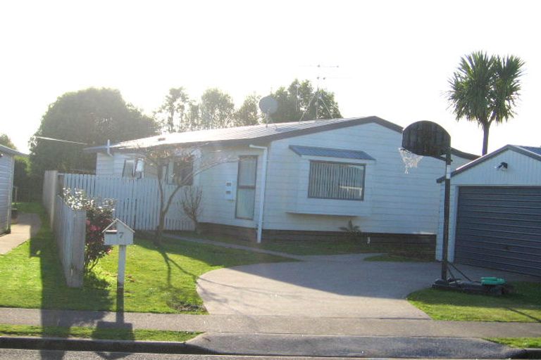 Photo of property in 9 Caulfield Place, Nawton, Hamilton, 3200