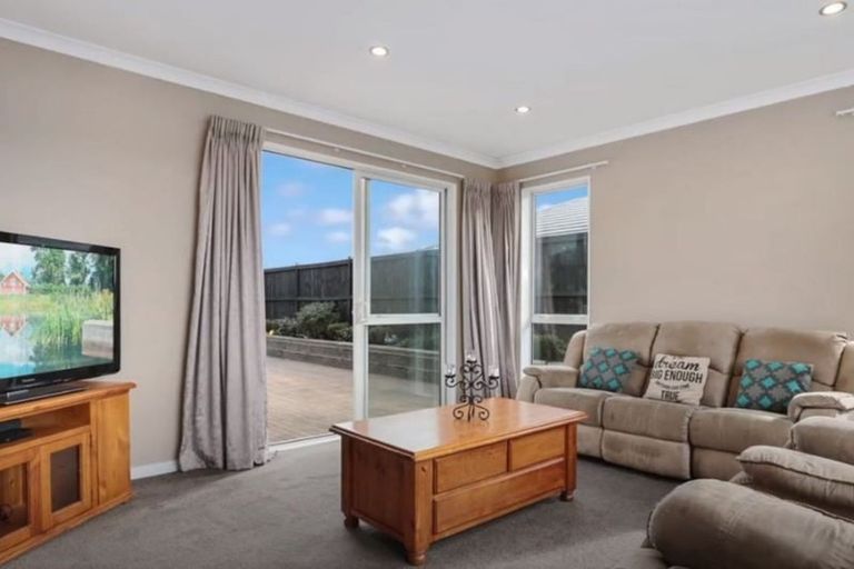 Photo of property in 95 Parkhaven Drive, Rosehill, Papakura, 2113