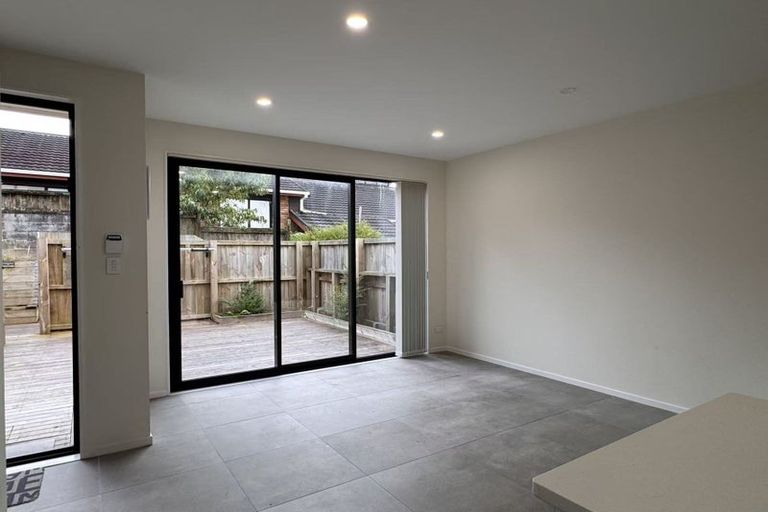 Photo of property in 45c Greenvalley Rise, Glenfield, Auckland, 0629