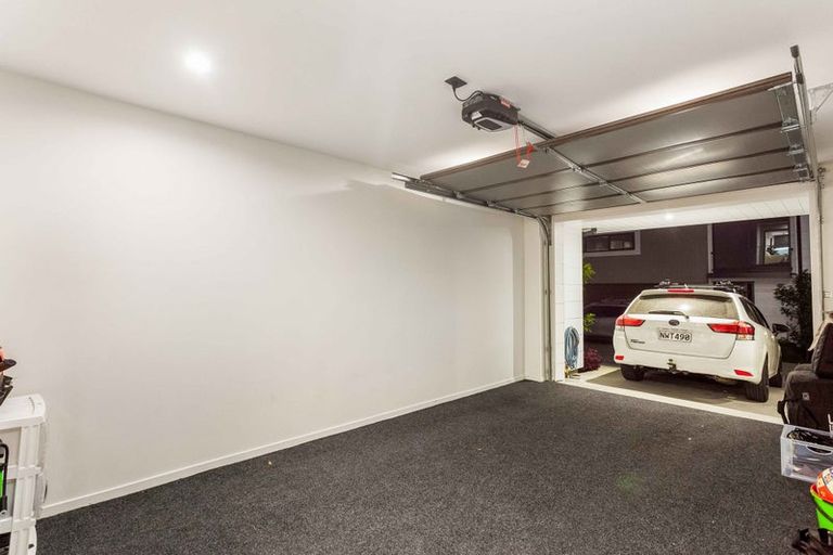 Photo of property in 12 Stockade View Lane, Howick, Auckland, 2014