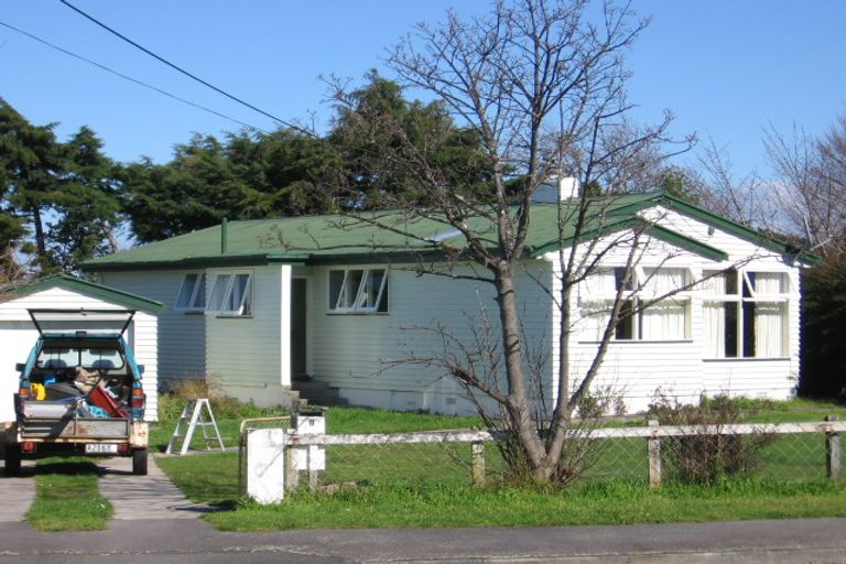 Photo of property in 8 Fox Street, Featherston, 5710