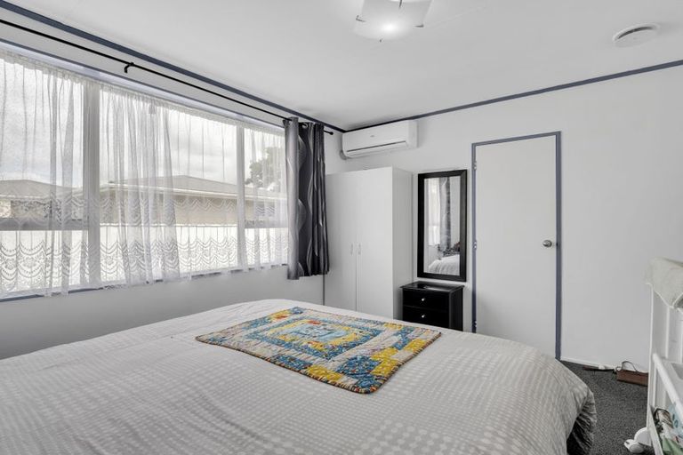 Photo of property in 111 Apollo Parade, Milson, Palmerston North, 4414