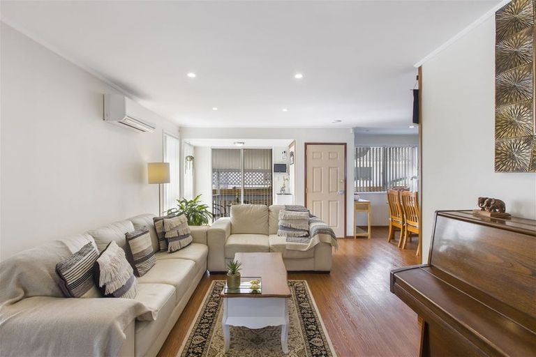 Photo of property in 369 Bucklands Beach Road, Bucklands Beach, Auckland, 2012