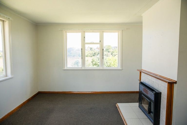 Photo of property in 31 Hillary Crescent, Belmont, Auckland, 0622