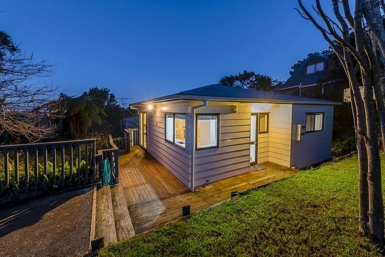 Photo of property in 1/12 Bedford Street, Te Atatu South, Auckland, 0610