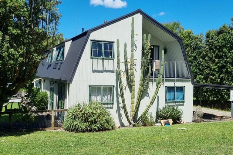 Photo of property in 42 Walker Road West, Aongatete, 3178