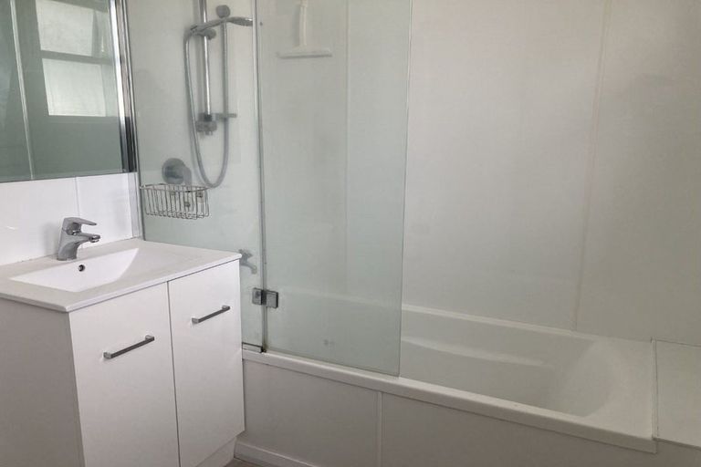 Photo of property in 18 Stokes Crescent, Maeroa, Hamilton, 3200