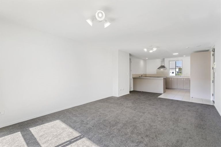Photo of property in 2/23 Opito Way, East Tamaki, Auckland, 2013