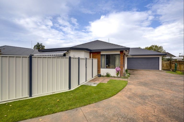 Photo of property in 2/7 Wilton Row, Taradale, Napier, 4112