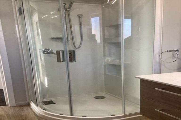 Photo of property in 11 Pembroke Street, Avondale, Christchurch, 8061