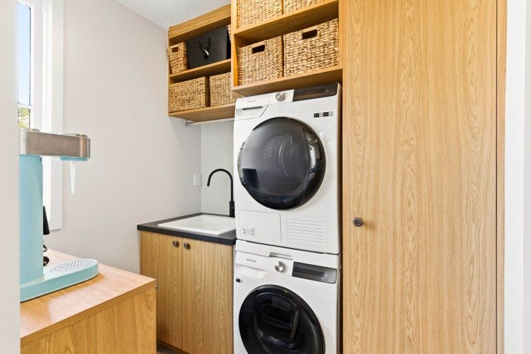 Photo of property in 139 Eglinton Road, Mornington, Dunedin, 9011