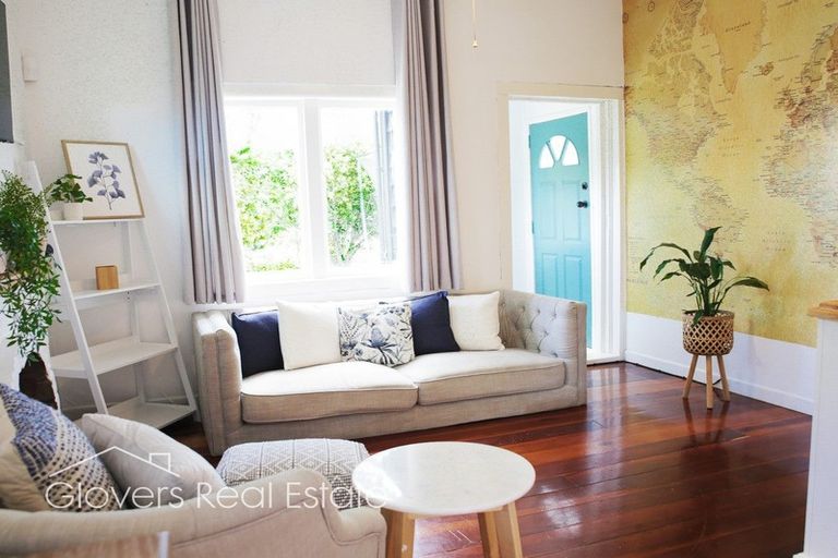 Photo of property in 1/89 Glengarry Road, Glen Eden, Auckland, 0602