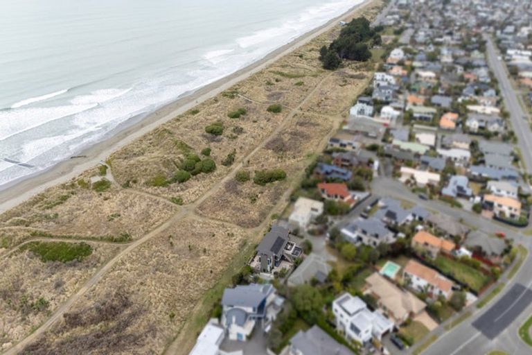 Photo of property in 9 Neptune Place, Waimairi Beach, Christchurch, 8083