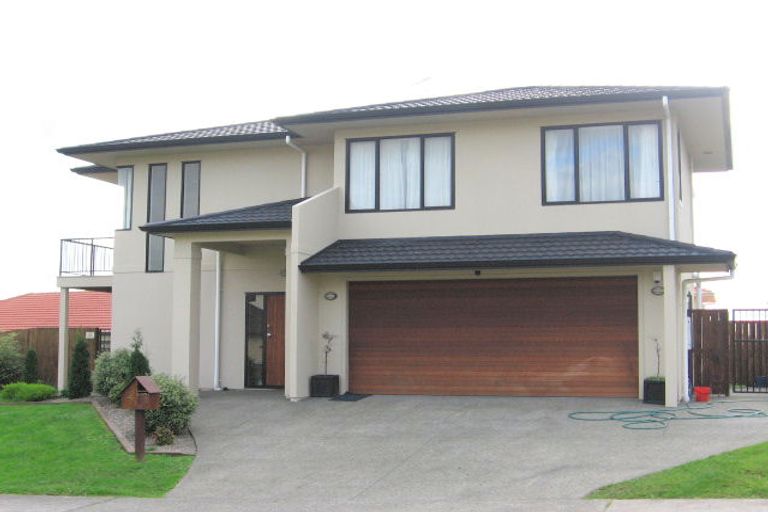 Photo of property in 4 Macadamia Close, Goodwood Heights, Auckland, 2105