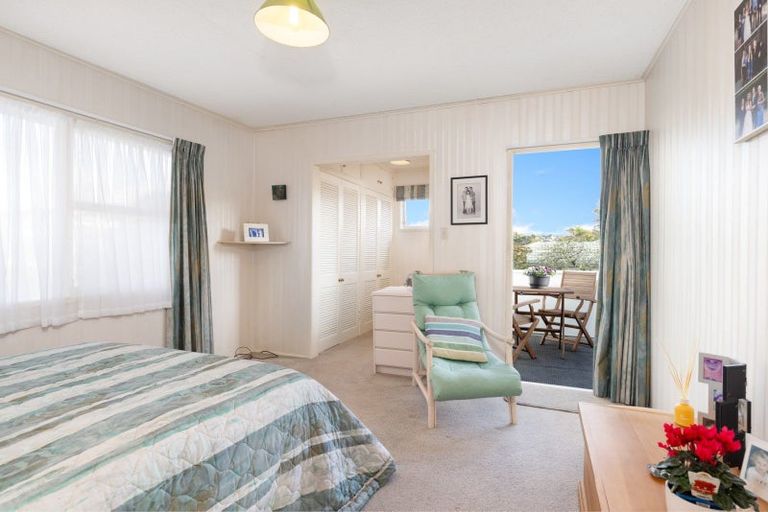 Photo of property in 51 Gordon Avenue, Forrest Hill, Auckland, 0620